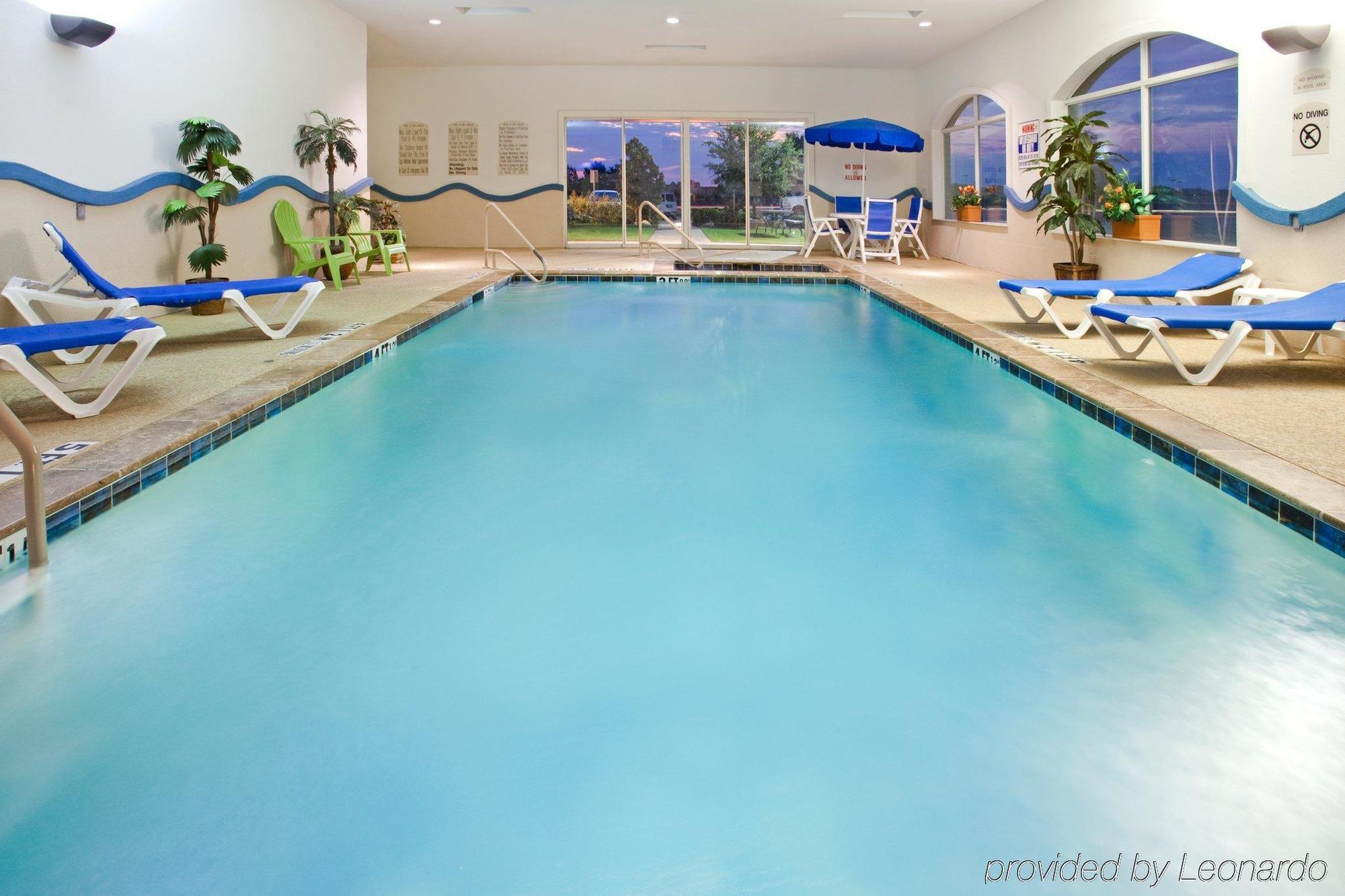 Holiday Inn Express & Suites Fort Worth - Fossil Creek By Ihg Удобства фото